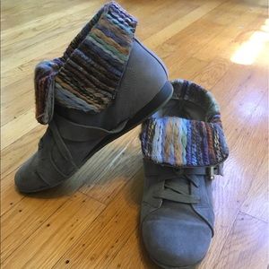 Qupid colorful knit buckle & tie up suede booties